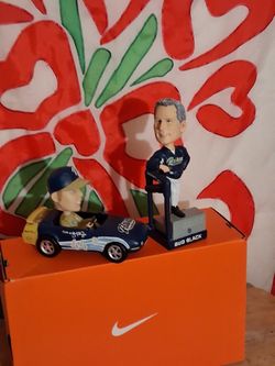 2 padre, bobbleheads. Both $25.