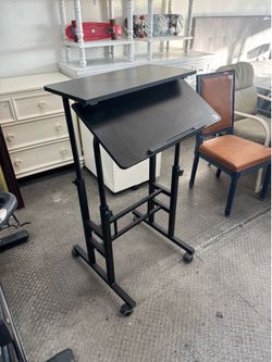 Mobile Standing Desk