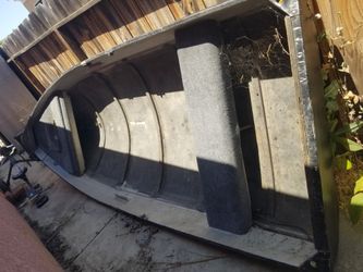 11 Feet  Aluminum Boat For Sale 350 Dollars Pink In Hand 