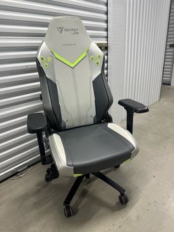 Genji Secret Lab Titan Evo Gaming Chair