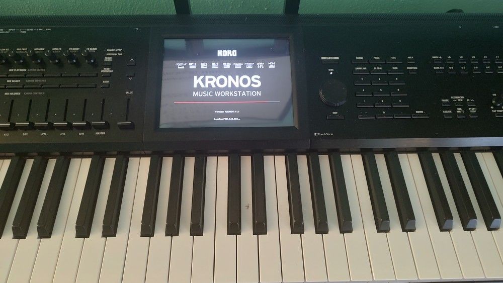 Korg Kronos 2 Keyboard Workstation