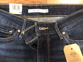 New women’s levis 711 skinny