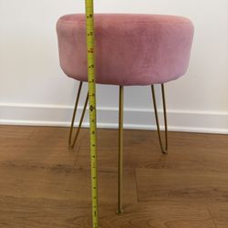 Small Stool / Accent Seat – Great Condition