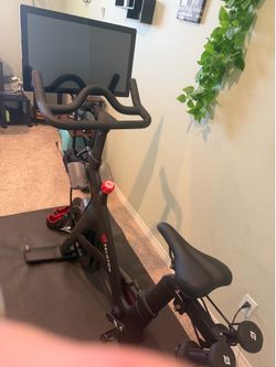 Peloton Bike – Excellent Condition