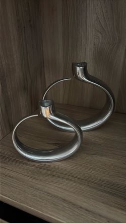 Silver Ring-Shaped Candle Holders Set of 2