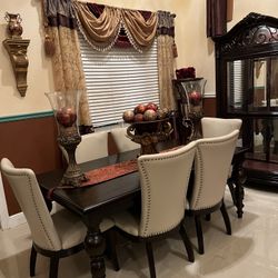 Dining Room 6 Chairs 