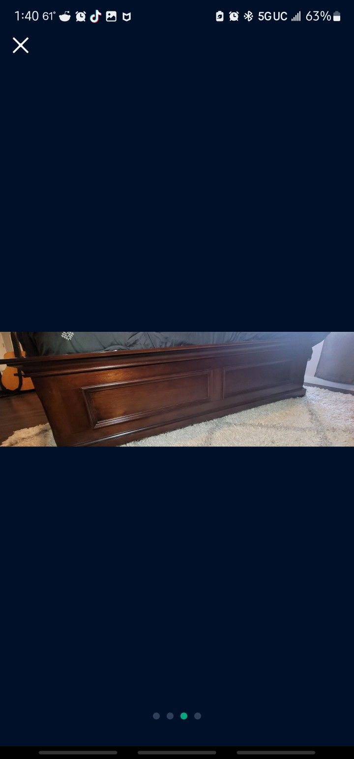 Solid Wood Queen Bedframe