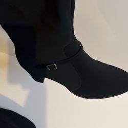 Women’s Black Suede Size 10 Boots