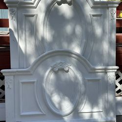 Vintage French Provincial Twin Bed Frame – Shabby Chic Style