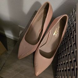 Size 7 Heels NEW