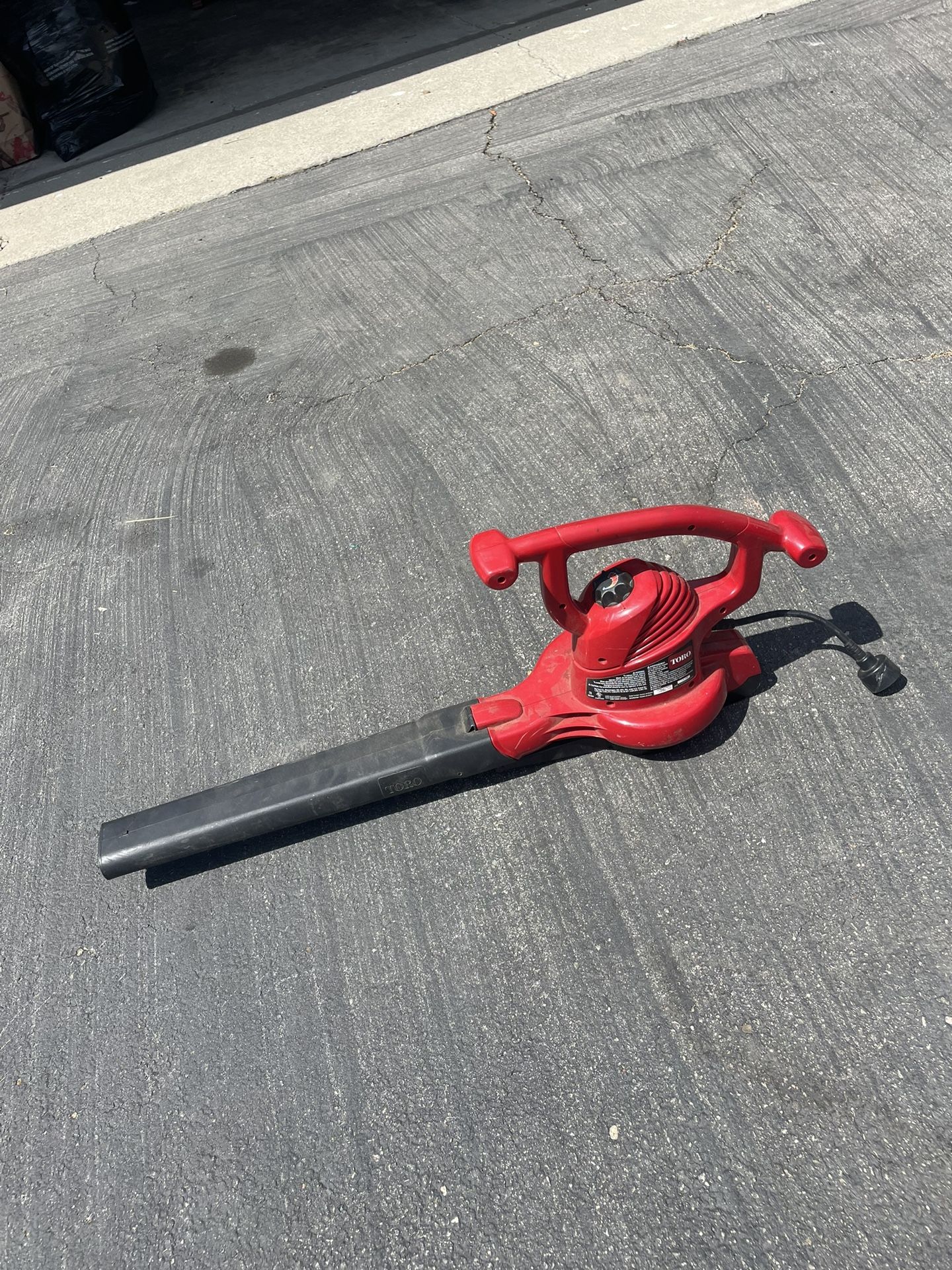 Leaf Blower