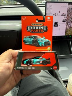 Matchbox Moving Parts 2020 Nissan GT-R Nismo (R35) Super Chase