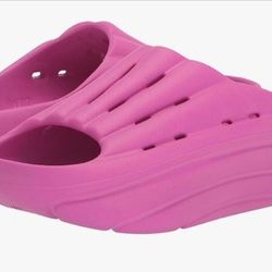 New in box. UGG sandals, size 7.5/ size 38 Pink