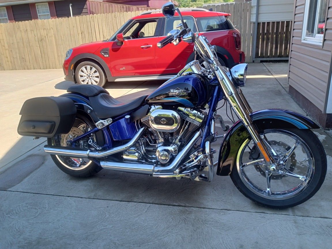 2011 Harley Davidson Convertible CVO