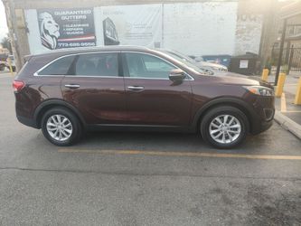 2016 Kia Sorento 160k miles. Good engine and transmission. Good runs and drives. Clean Illinois title
