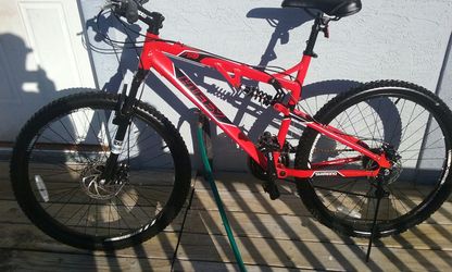 Huffy ds9 mountain bike hotsell