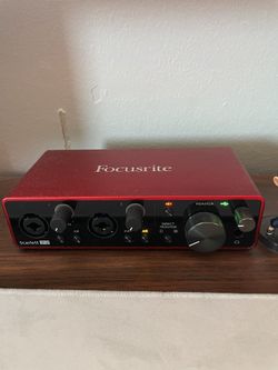 Focusrite Scarlet 2i2