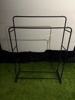 Black Metal Double Rail Clothing Rack