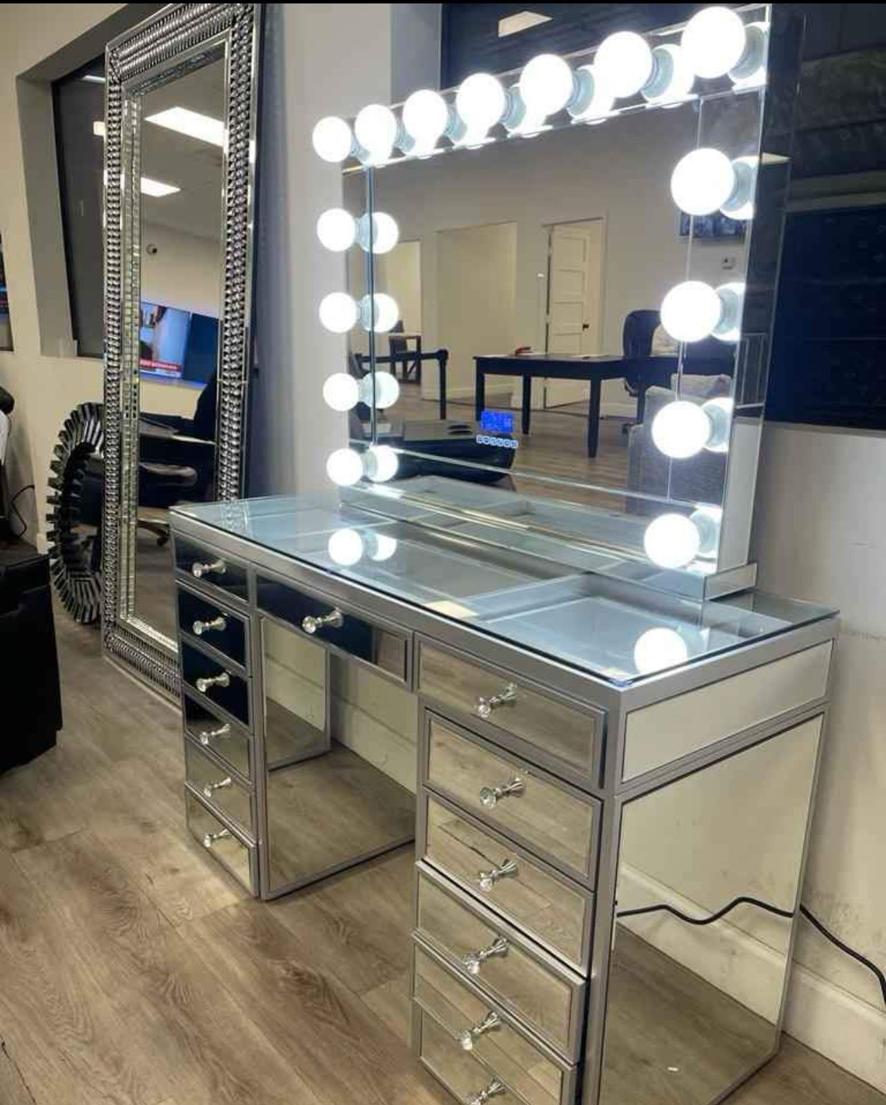 Glam Vanities