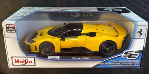 Maisto Special Edition 1:18 Ferrari F80 Yellow/Black Diecast Model Car
