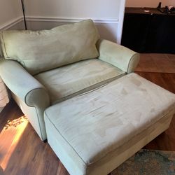 Chair W/ Ottoman 