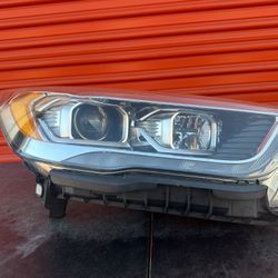 2017 2018 2019 Ford Escape Right Passenger Side Xenon HID Headlight OEM 