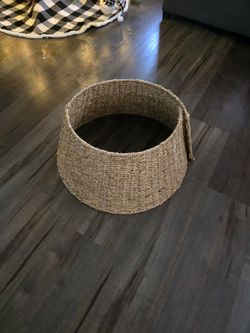 Tree Skirt Wiker Material 