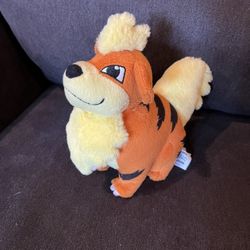 Pokémon Growlthe Plush 