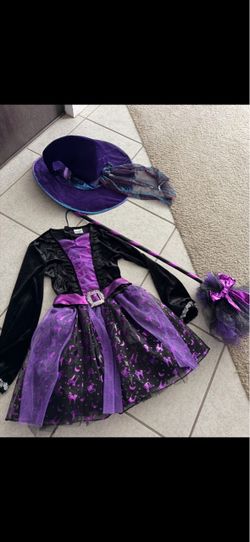 costume