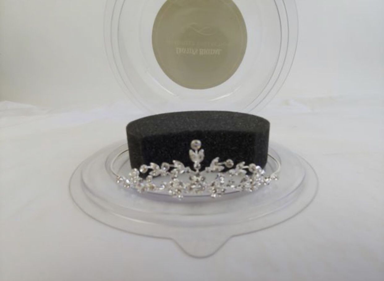 Beautiful Princess/Bridal Tiara (Princess Tiara for a Halloween costume)