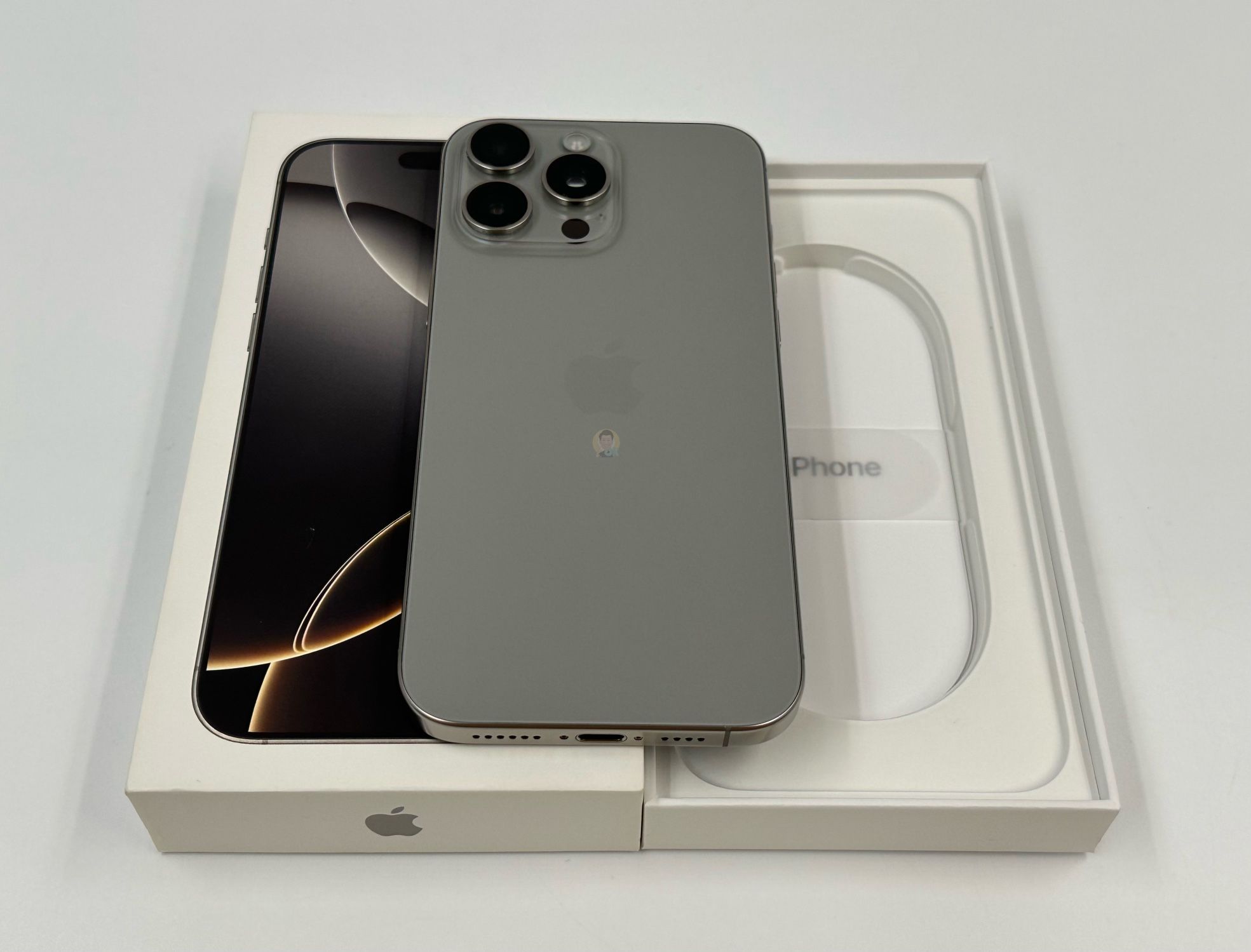 MINT iPhone 16 Pro Max 256GB Unlocked