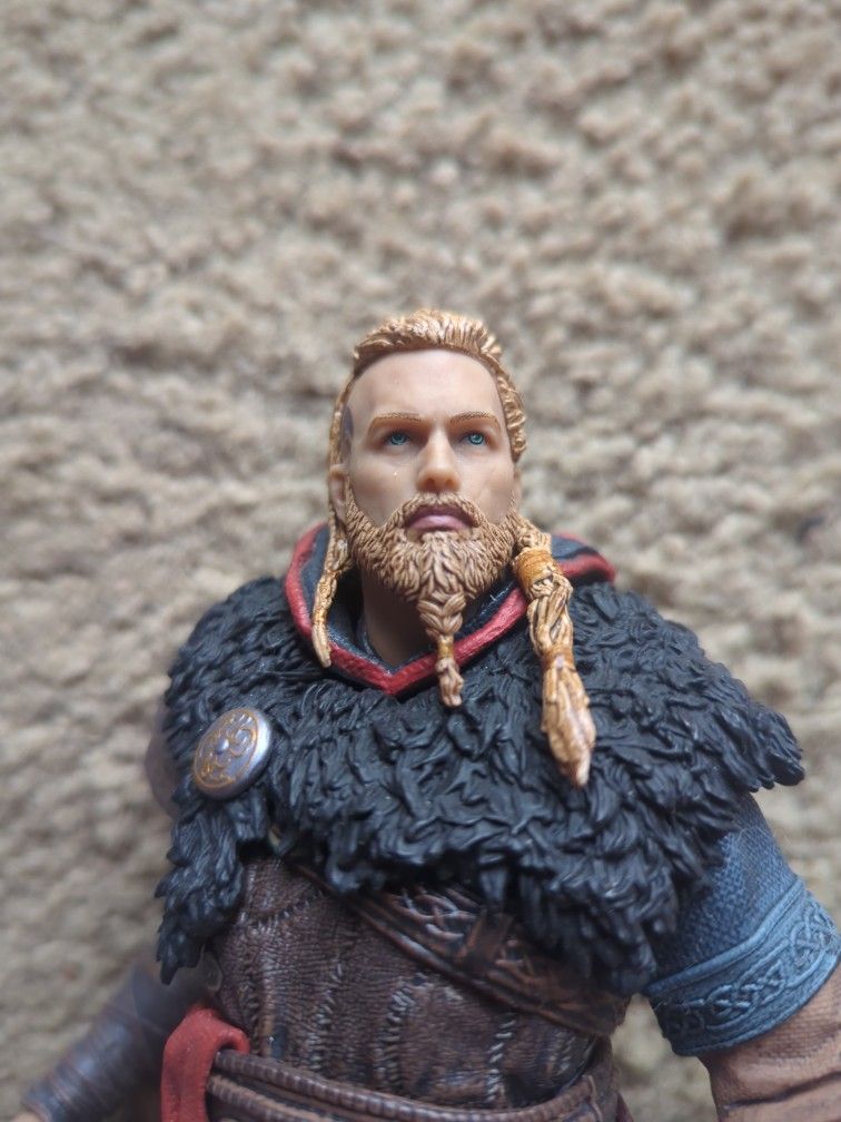 Assassin's Creed Valhalla Eivor Figure/Statue