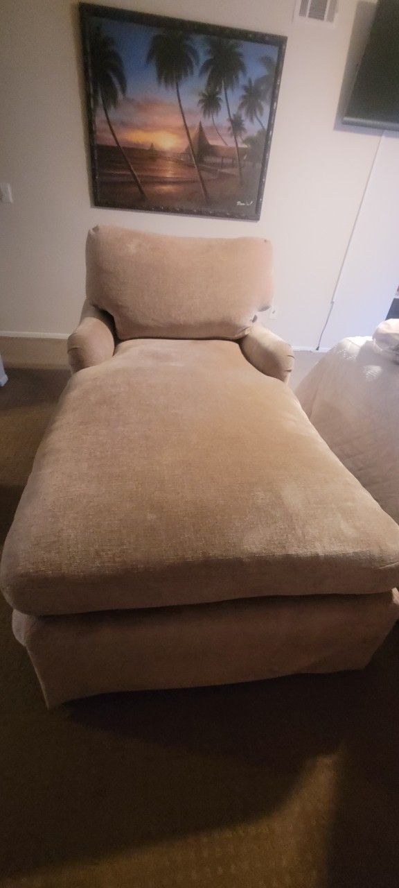 Chaise Lounger Chair