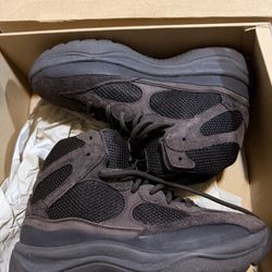 Adidas Yeezy Desert Boot Oil Sneakers Kanye Size 9.5 