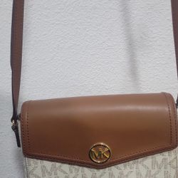New & Authentic 100% MICHAEL KORS 