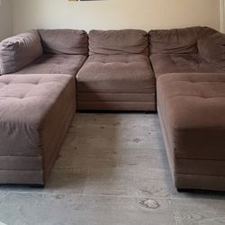 Couch- 5 Piece Moveable Pieces