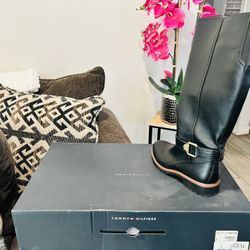 Tommy Hilfiger boots 