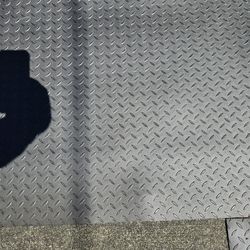 "Gray" diamond plate floor mat