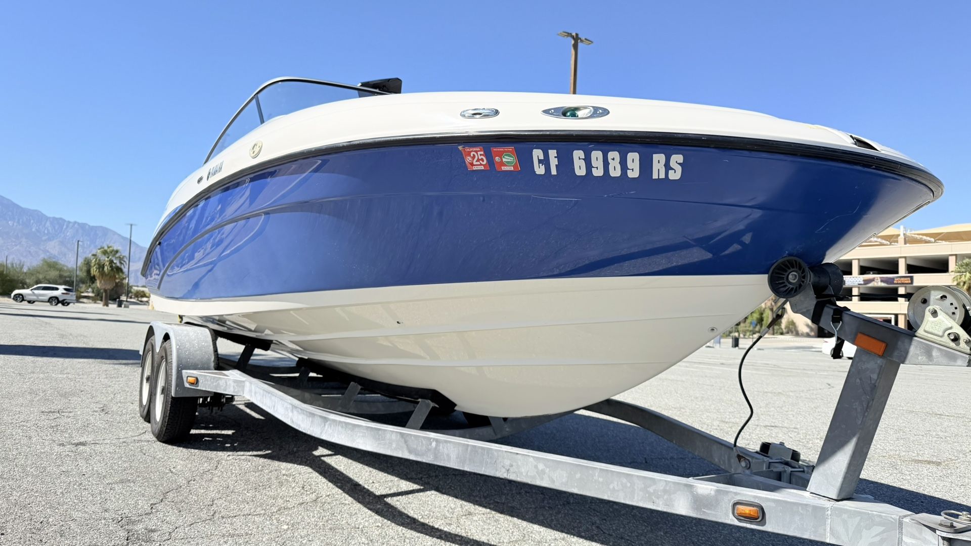 2009 Clean Yamaha SX 210 jet boat With trailer. Serviced and freshwater