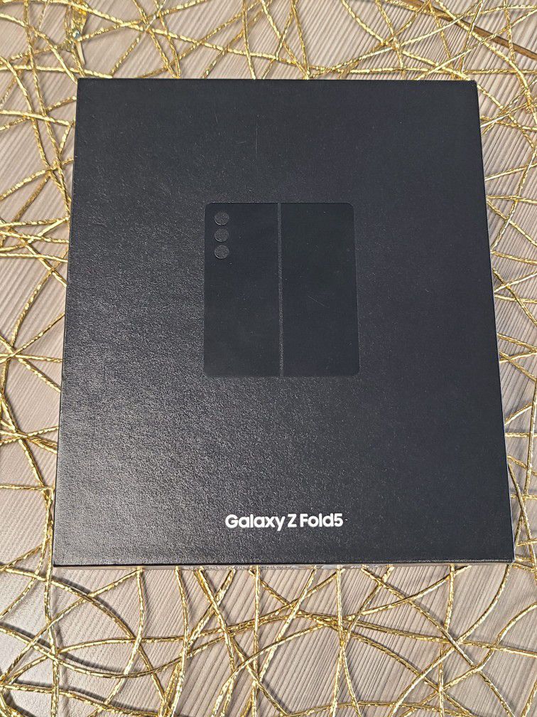 New In Box Samsung Galaxy Z Fold 5  UNLOCKED . NO CREDIT CHECK $1 DOWN PAYMENT OPTION  3 Months Warranty * 30 Days Return *