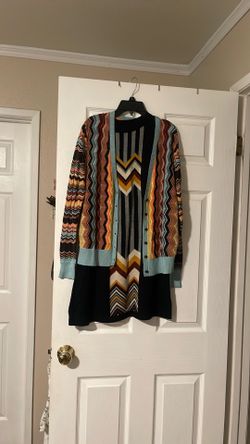 vestido y suéter