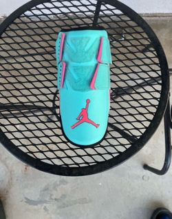 Jordan Fly Elbow Guard – Turquoise/Pink – Like New