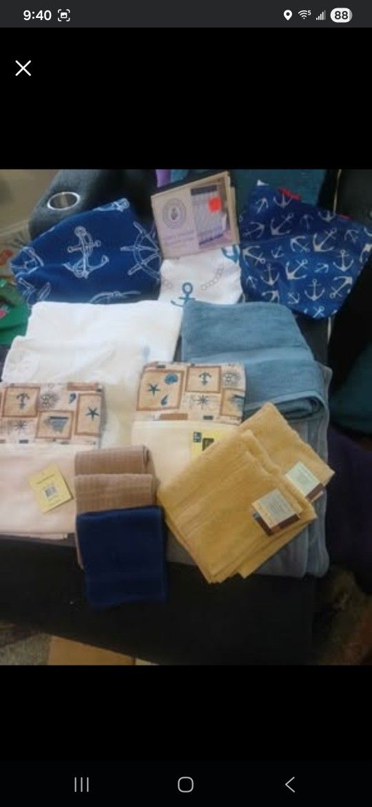 Beautiful Brand New Bathroom Set