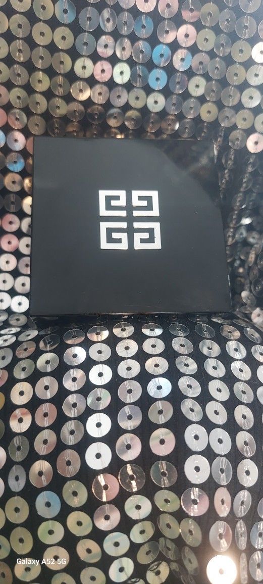 Givenchy Teint Couture Shimmer Powder