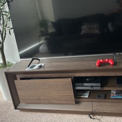 Samsung TV And TV Stand