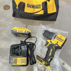 Dewalt 20v Brushless Atomic 1/2 in. Drill Driver Kit