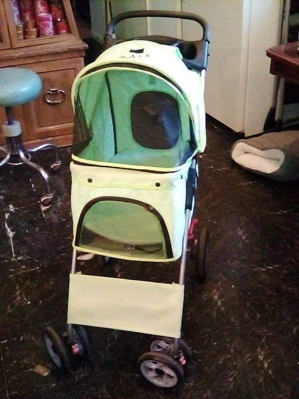 Dog stroller