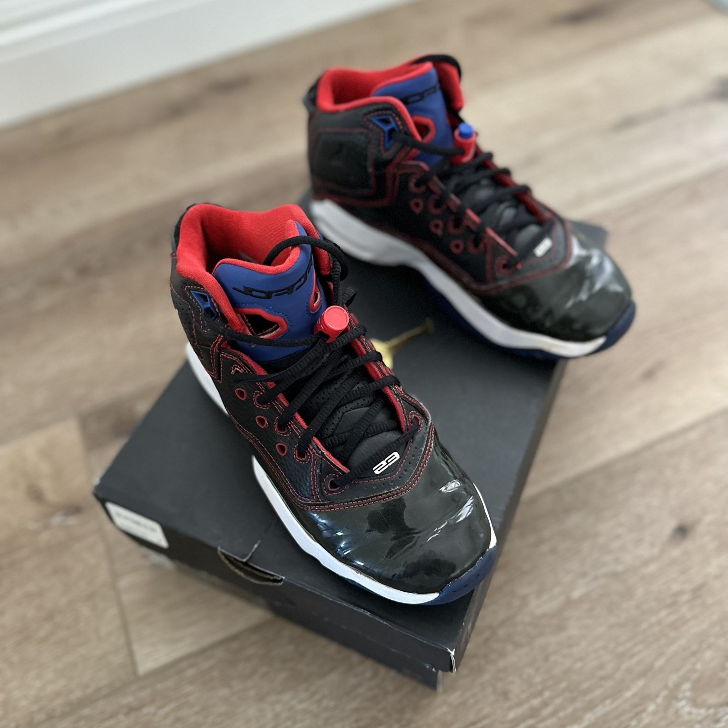 Jordan b shoes discount