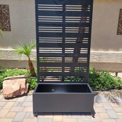 72 in. x 35 in. Black Outdoor Metal Privacy Screen Raised Planter Box Wall Decor