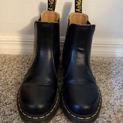 Dr. Martins Chelsea Boot 